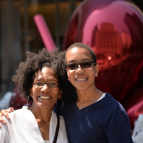 Meet your Posher, Sharon - Picture 1 of 1